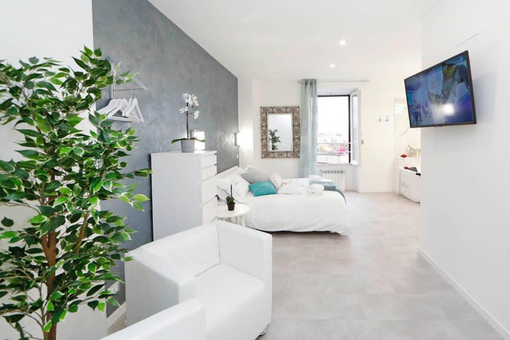 White Panoramic Jacuzzi Suite Trastevere - Top Collection Rome Bagian luar foto